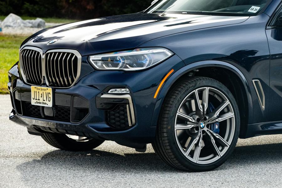 Детали экстерьера BMW X5 M50i (G05) 2019 года  (NA) (фото 9 из 40)